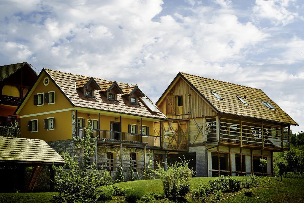 Guest House Kalska Domacija Semic Екстер'єр фото